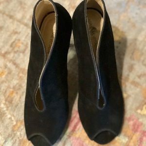 ADRIENNE VITTADINI  GRANDEUR ANKLE BOOTIE